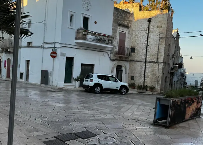 Una Biancasa